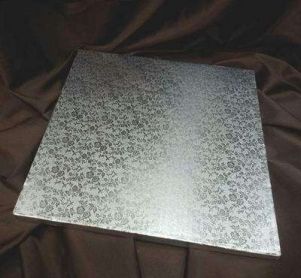 Подложка квадратная фольгированная 25*25 см т 1,1 см серебро