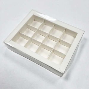 Коробка для конфет на 12 шт белая 19*15*3 см с пластик крышкой