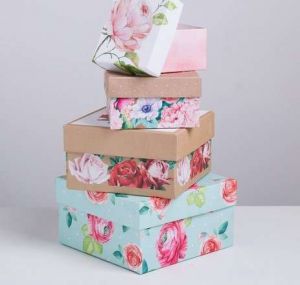 Подарочная коробка «Цветы» 16*16*9 см