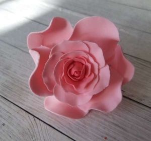 Цветы из мастики "Роза средняя" цвет микс